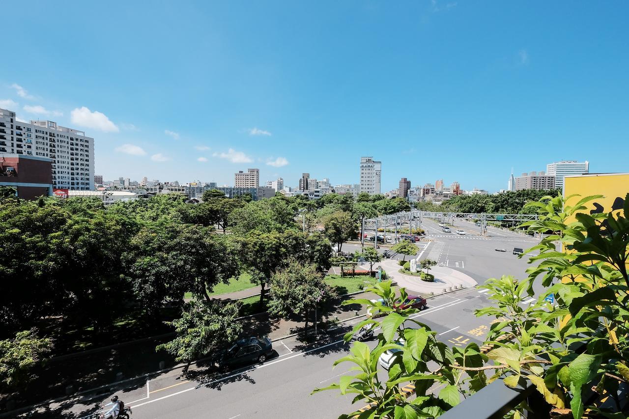 Home In Tainan Bagian luar foto