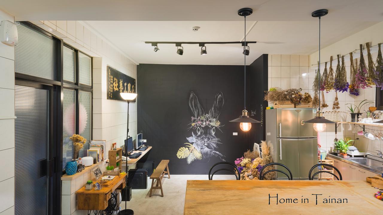 Home In Tainan Bagian luar foto