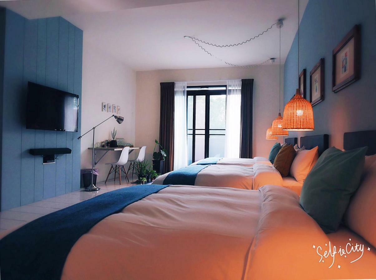 Home In Tainan Bagian luar foto