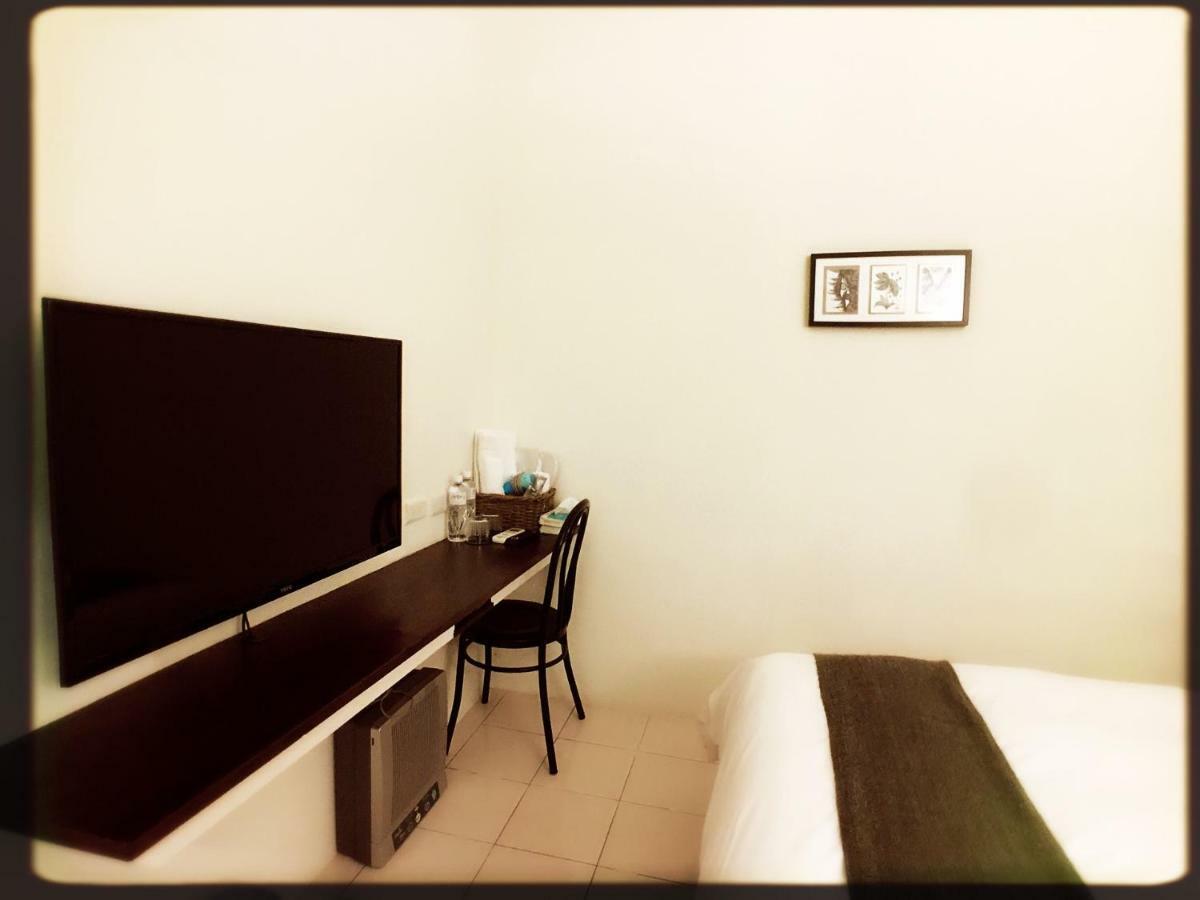 Home In Tainan Bagian luar foto